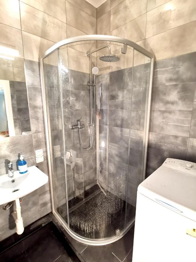 Lacplesa Downtown New 2-Bedroom Apartment Riga Ngoại thất bức ảnh